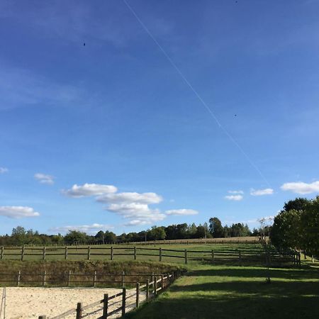 Etang Fleuri Bed and Breakfast Cahagnes Esterno foto
