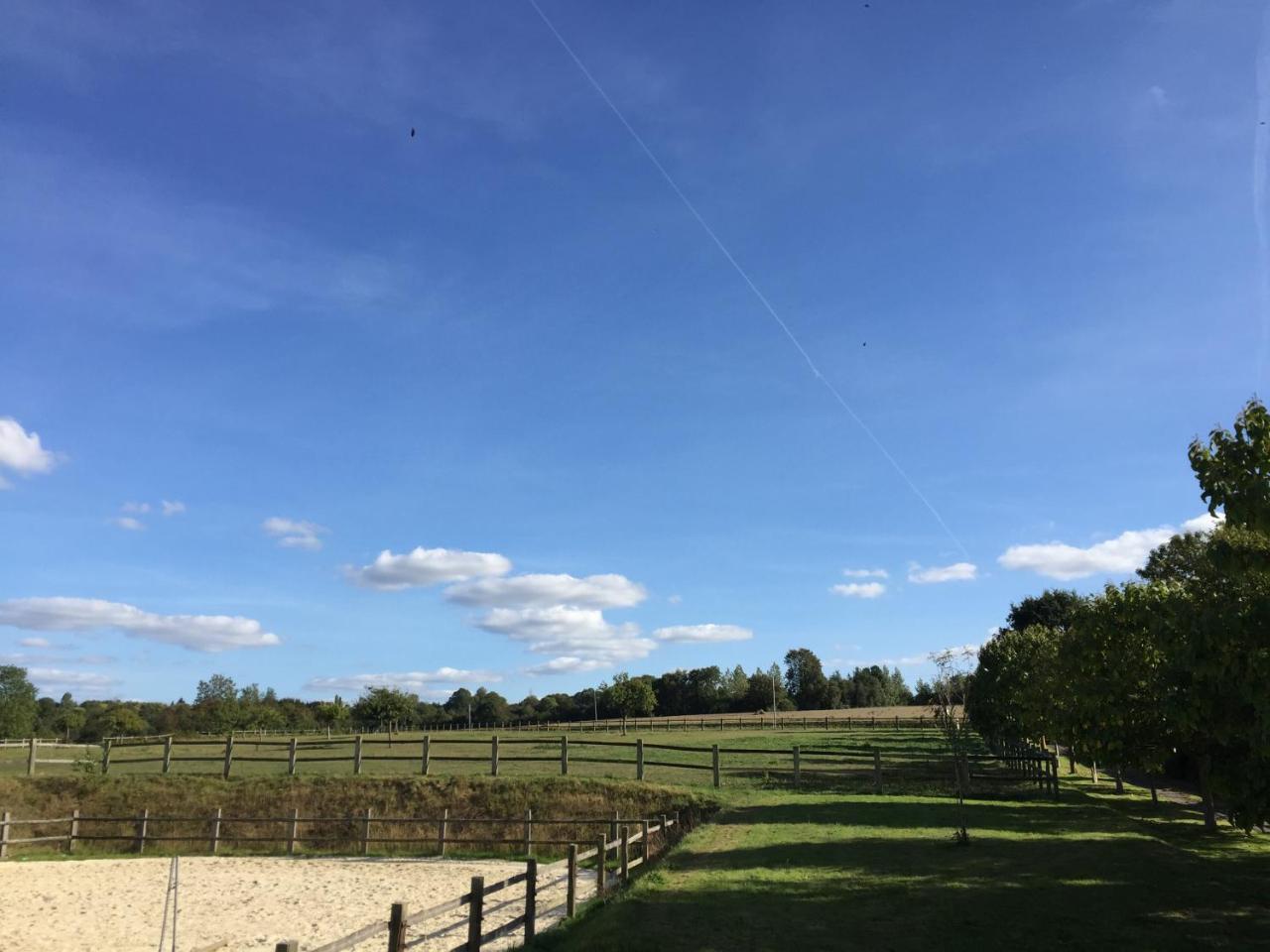 Etang Fleuri Bed and Breakfast Cahagnes Esterno foto